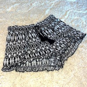 Black and white patterned shorts